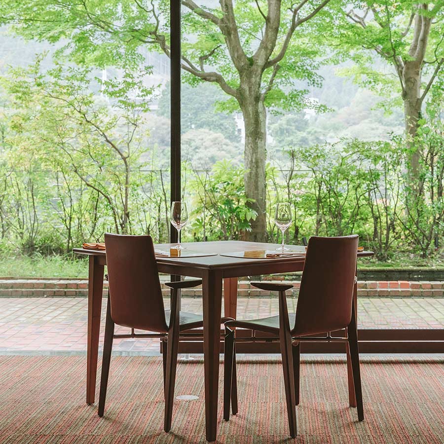 DINING “JOHN KANAYA”