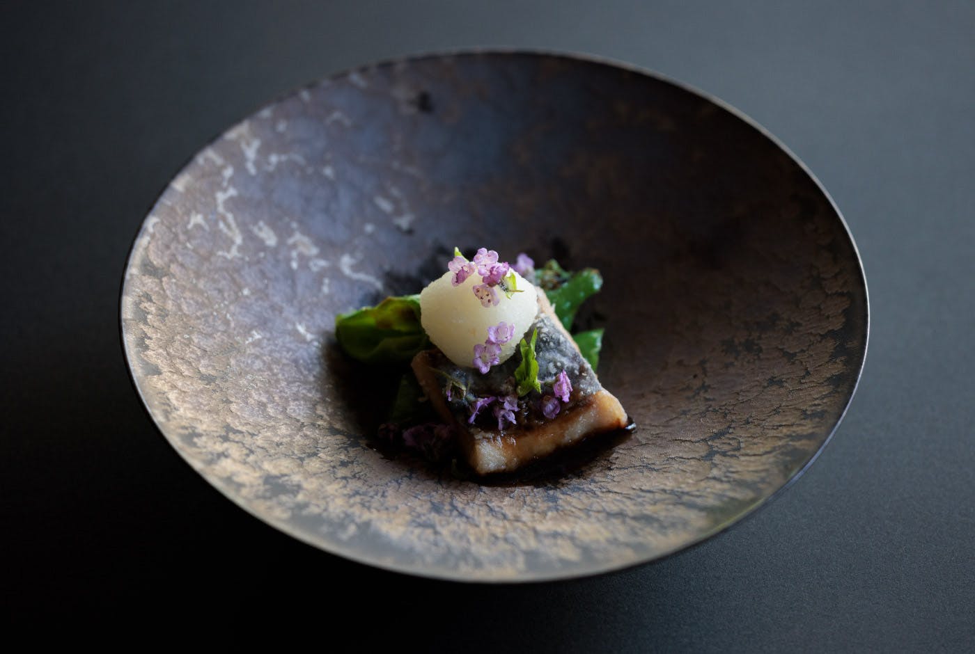 Deep-fried cutlass fish and manganji pepper