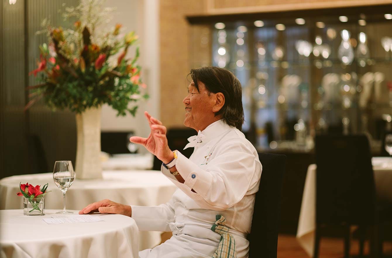 シェフ 坂井 宏行氏