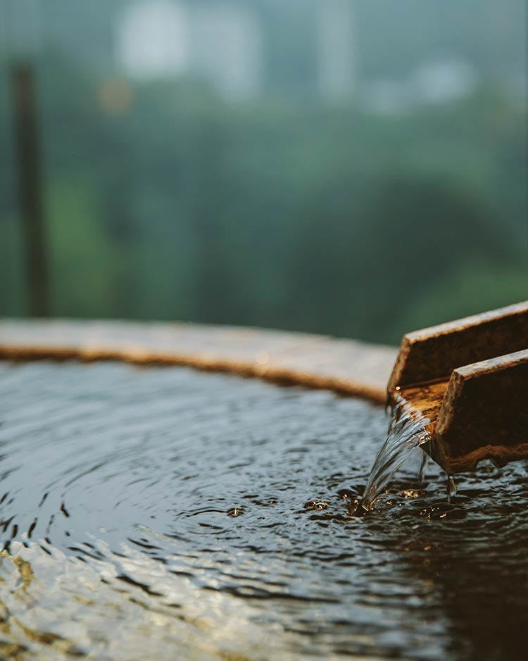RELAXING HOT SPRING